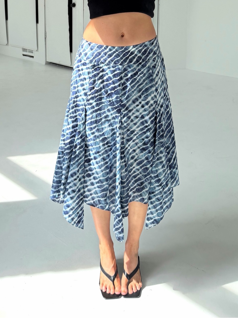 Blue & White Geometric Print Handkerchief Hem Midi Skirt